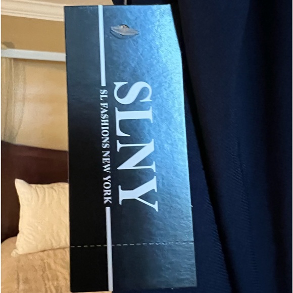 NEW SLNY FASHIONS FLORAL PRINT HALTER MAXI DRESS - Picture 5 of 12